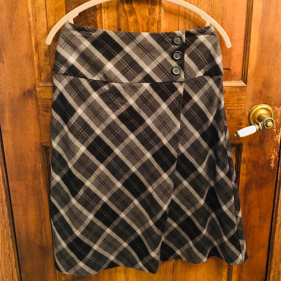 East 5th grey plaid wrap skirt - Picture 2 of 3